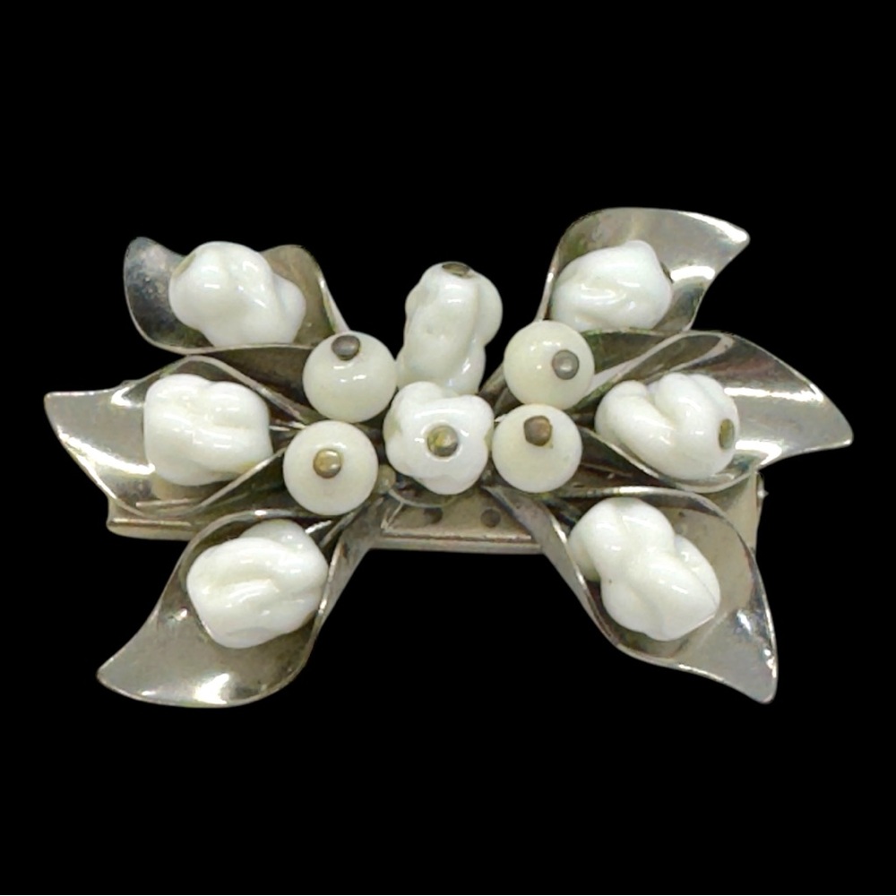 Vintage White Milk Glass Bead & Silver Tone Metal Leaves Brooch